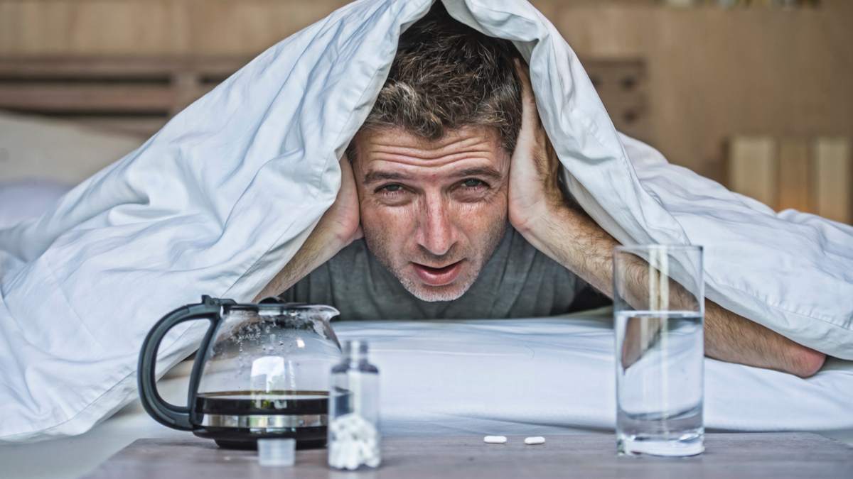 ¿Tienes más de 40? Así puedes prevenir la cruda (sin renunciar a la fiesta)