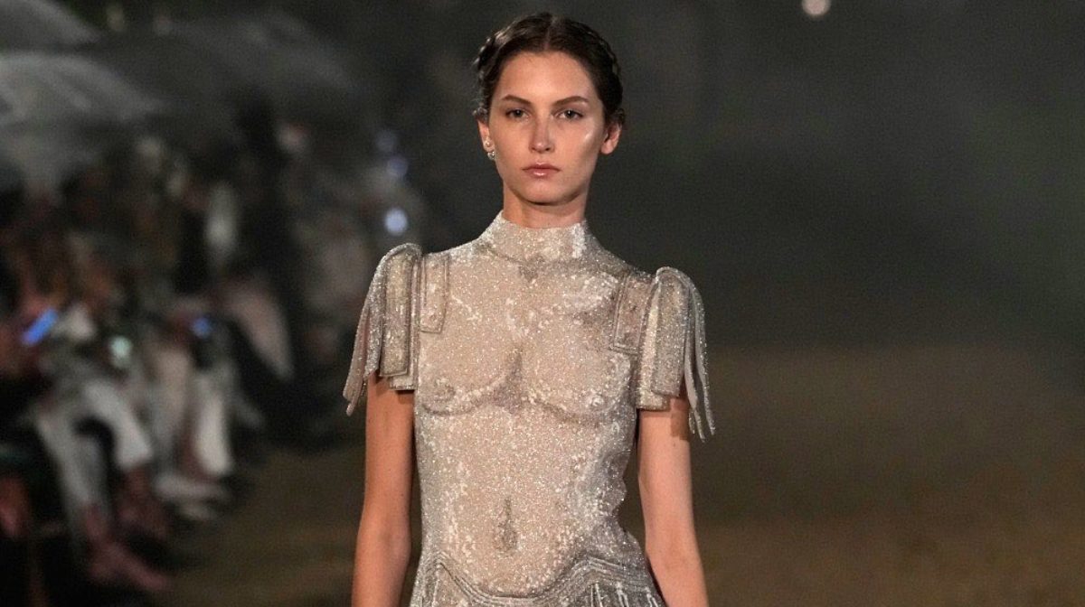 Dior Cruise 2026: Maria Grazia Chiuri sintoniza al cine clásico italiano y los bailes de época