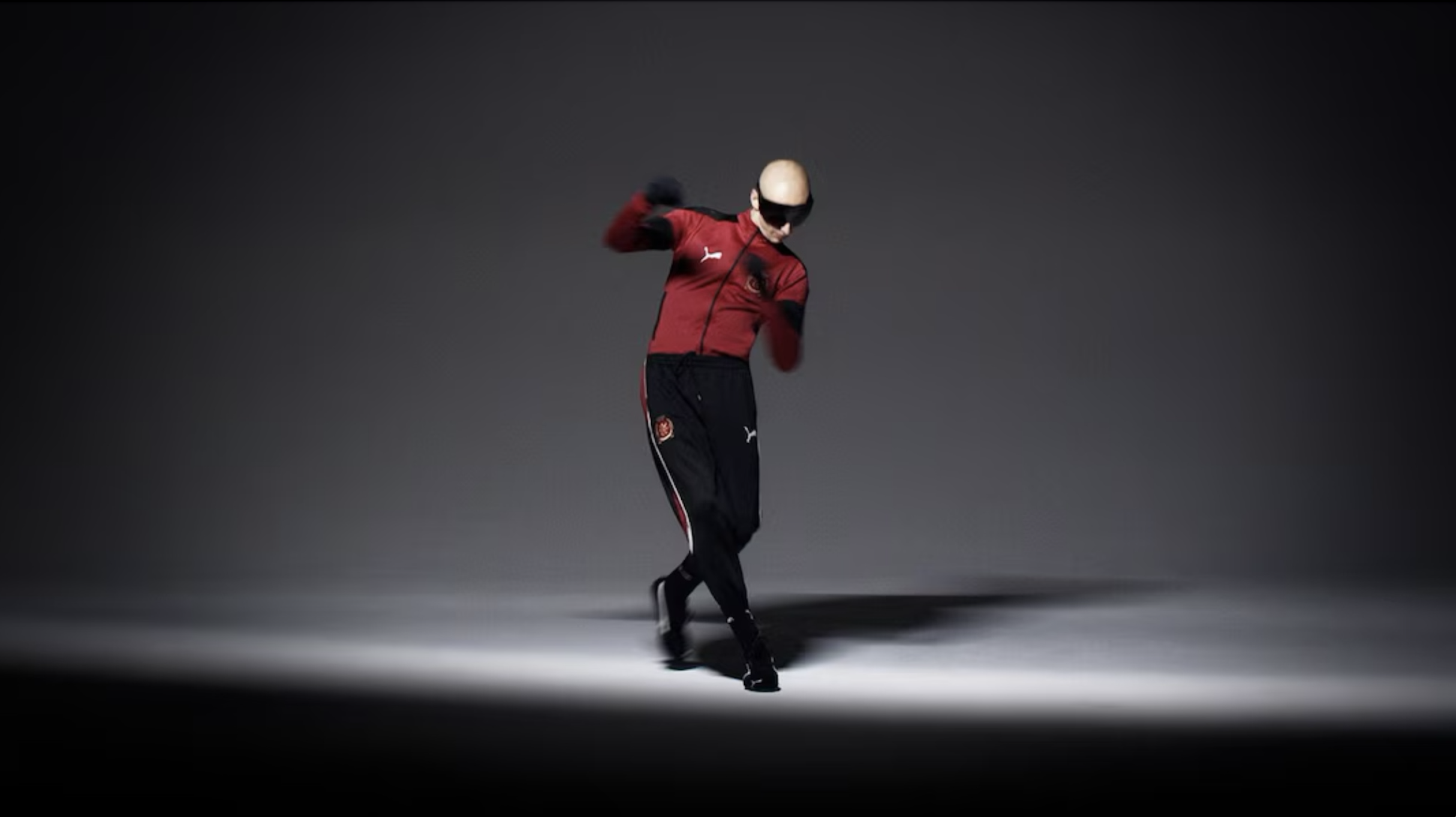 Balenciaga x Puma: la colección que fusiona lujo, deporte y deconstrucción total