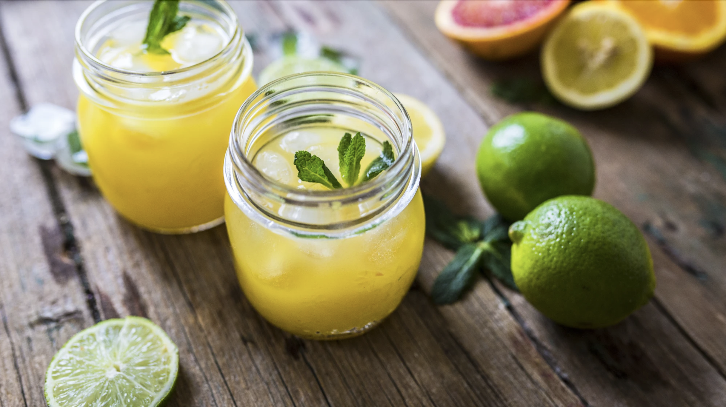 Los 3 sueros que te van a revivir después de la fiesta del PRIDE 2025 (¡y funcionan mejor que cualquier pastilla!)