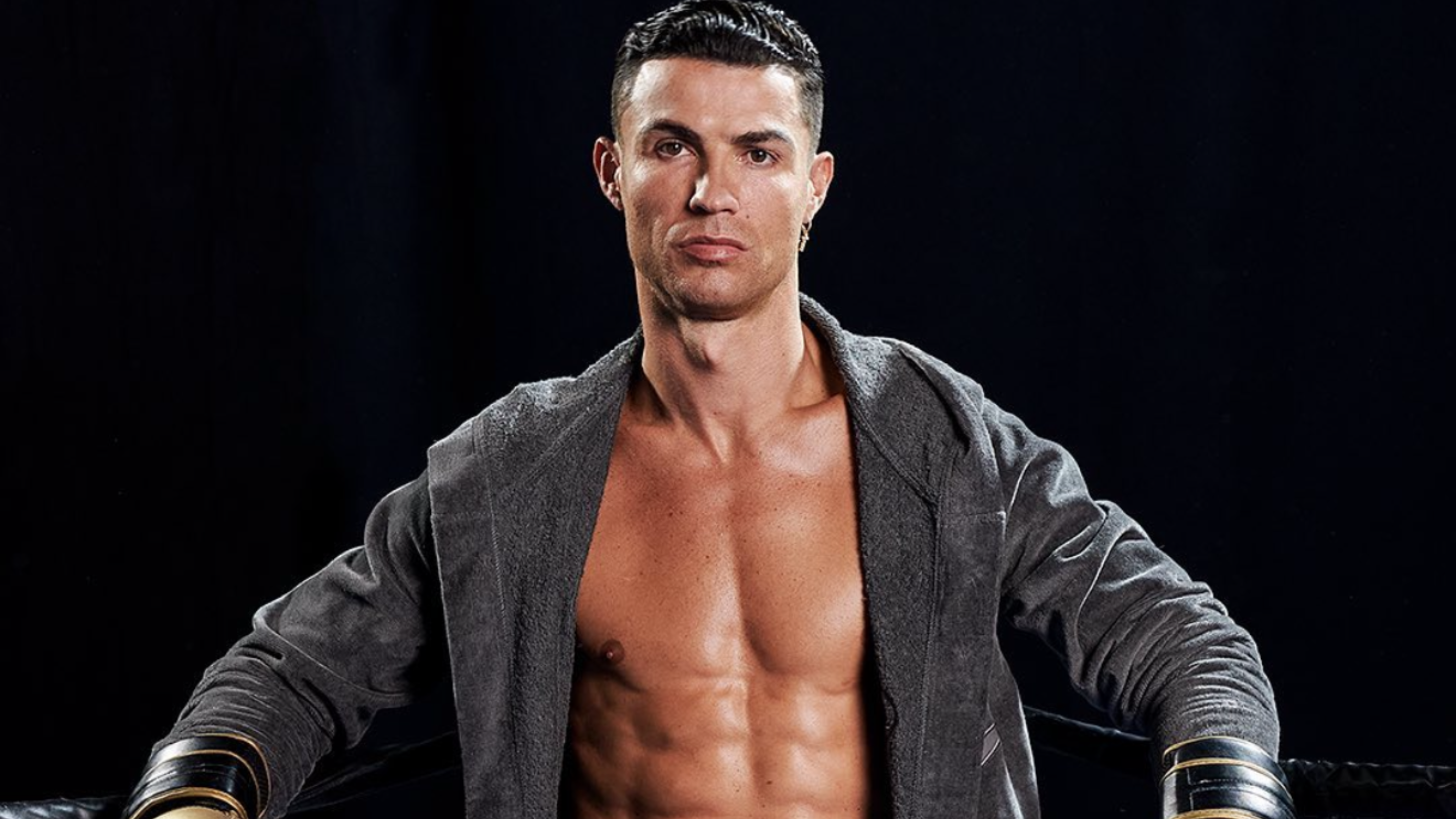 Cristiano Ronaldo rompe la barrera del billón: es el  futbolista más rico de la historia