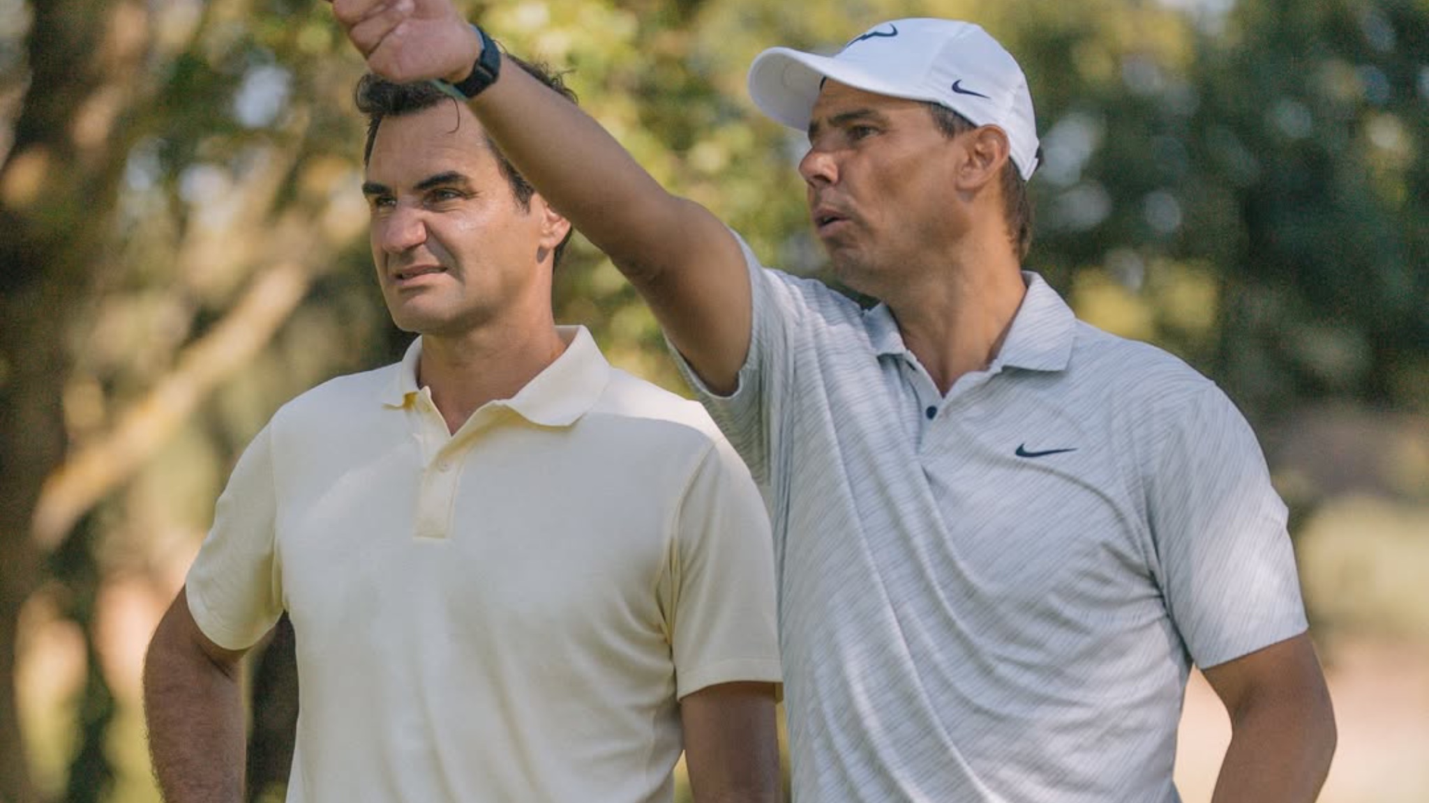 Nadal y Federer cambian la raqueta por los palos de golf: el nuevo duelo sobre césped que enloquece a sus fans
