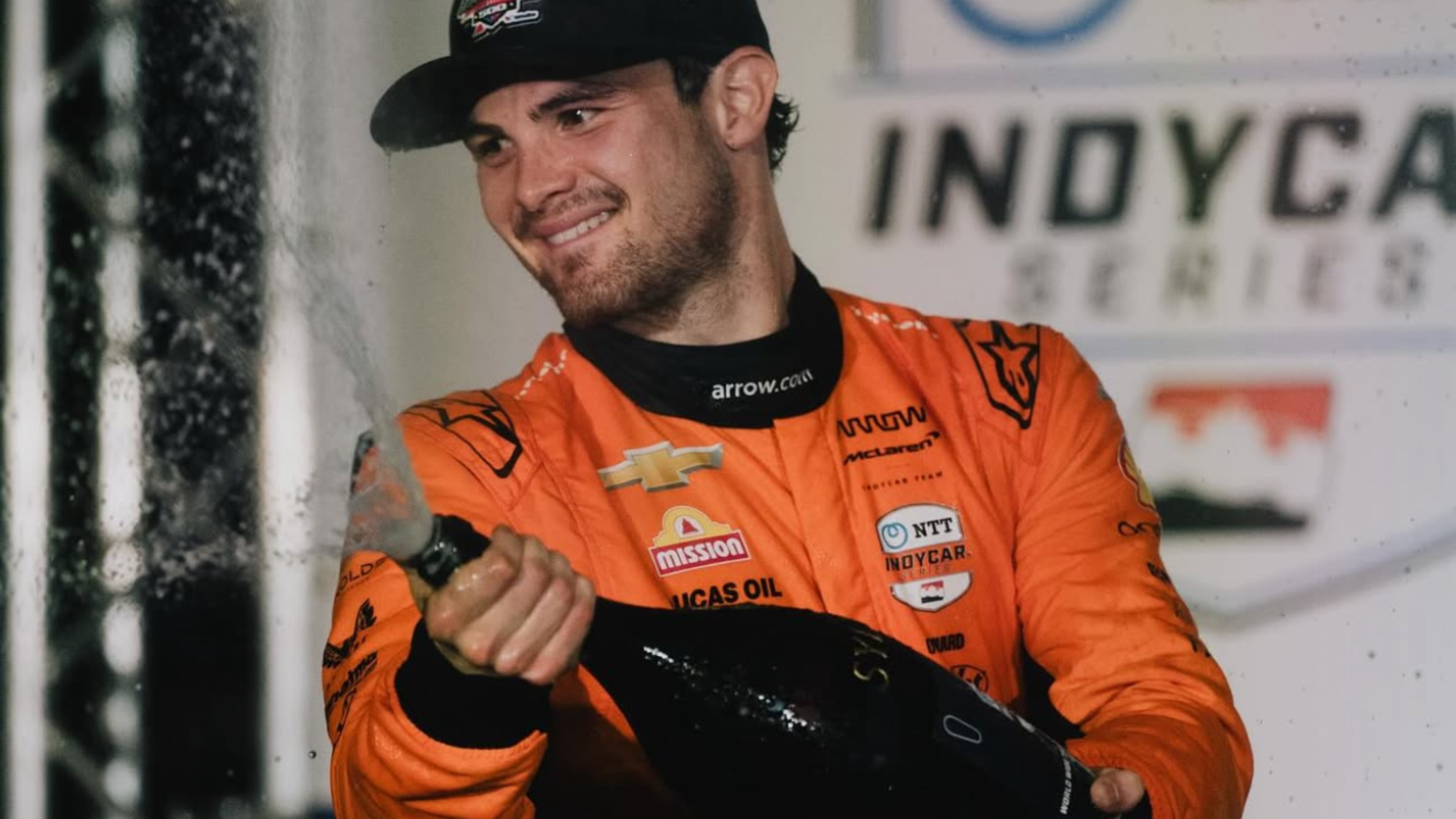 pato-oward-el-piloto-mexicano-que-esta-haciendo-historia-en-las-pistas