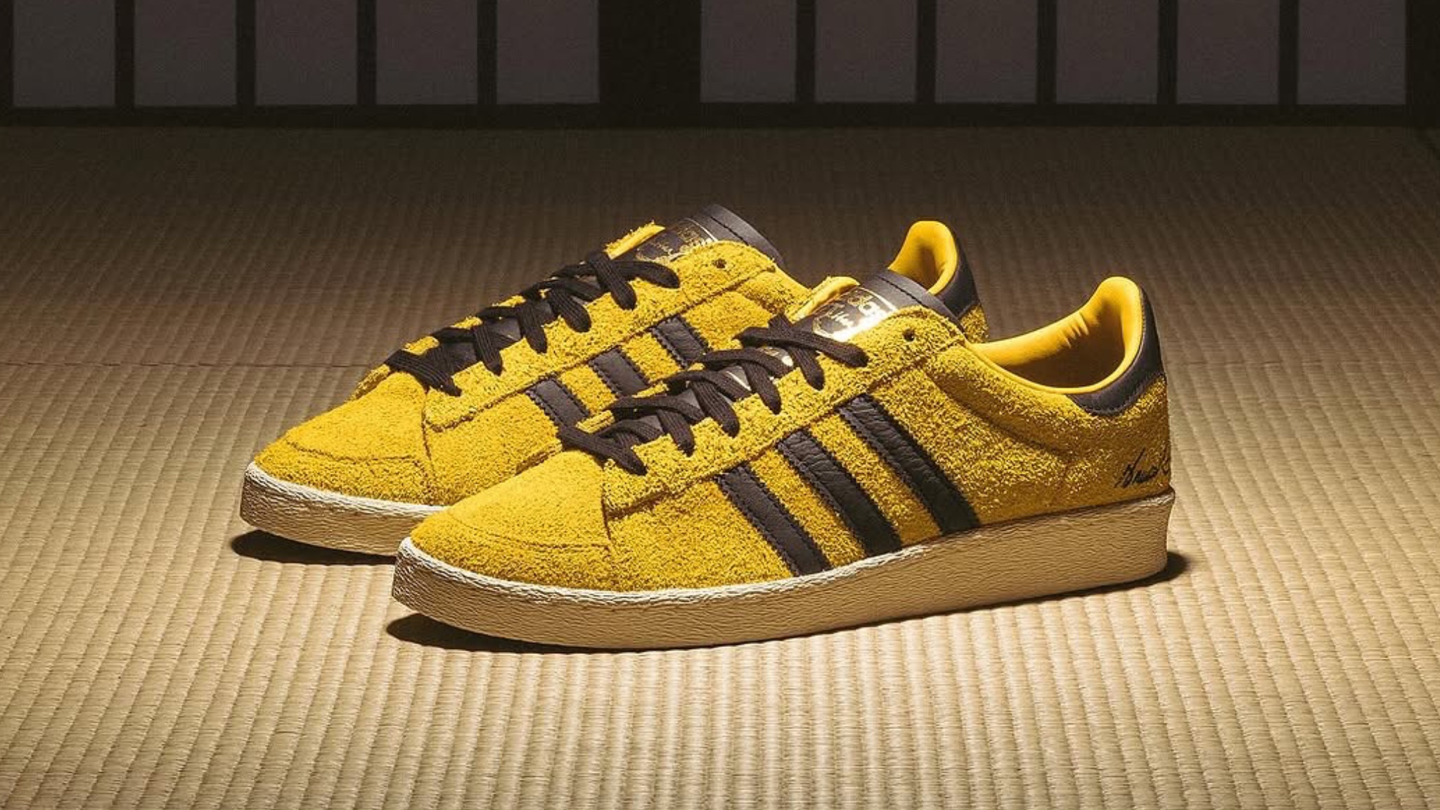Adidas lanza los Jabbar Lo inspirados en Bruce Lee y su icónico traje amarillo