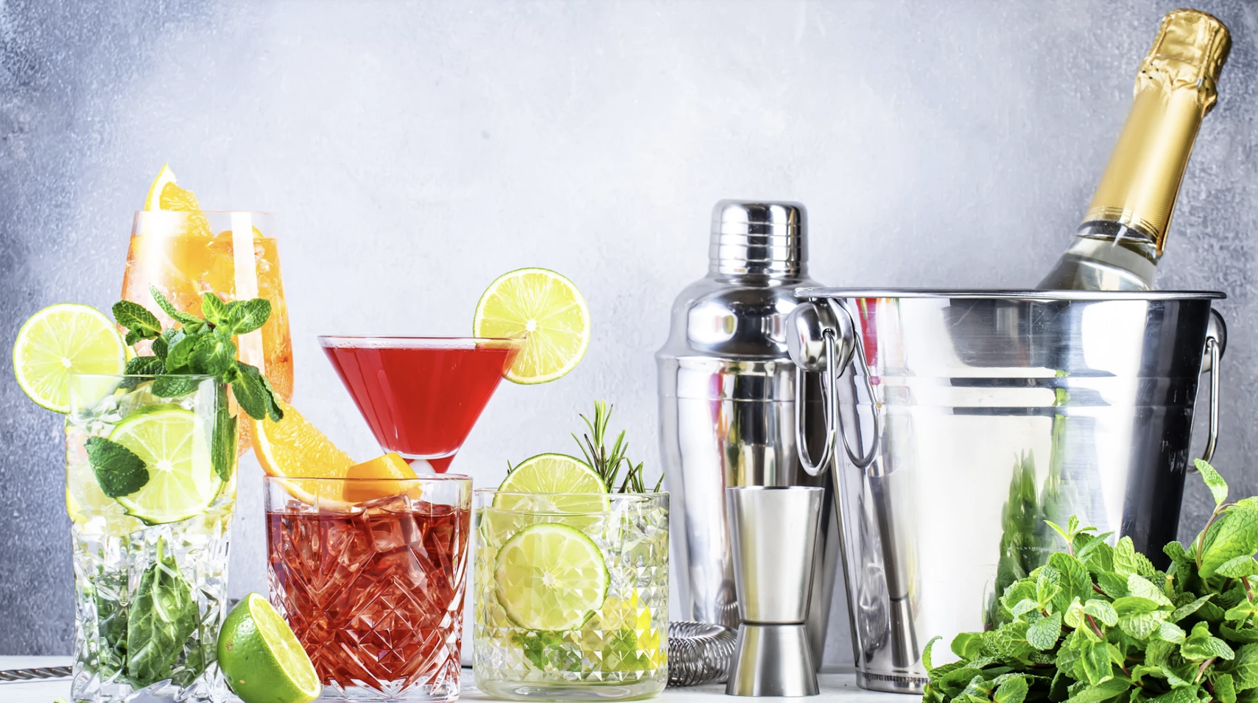 ¿Qué engorda más? Calorías del mezcal, cerveza, vodka y whisky