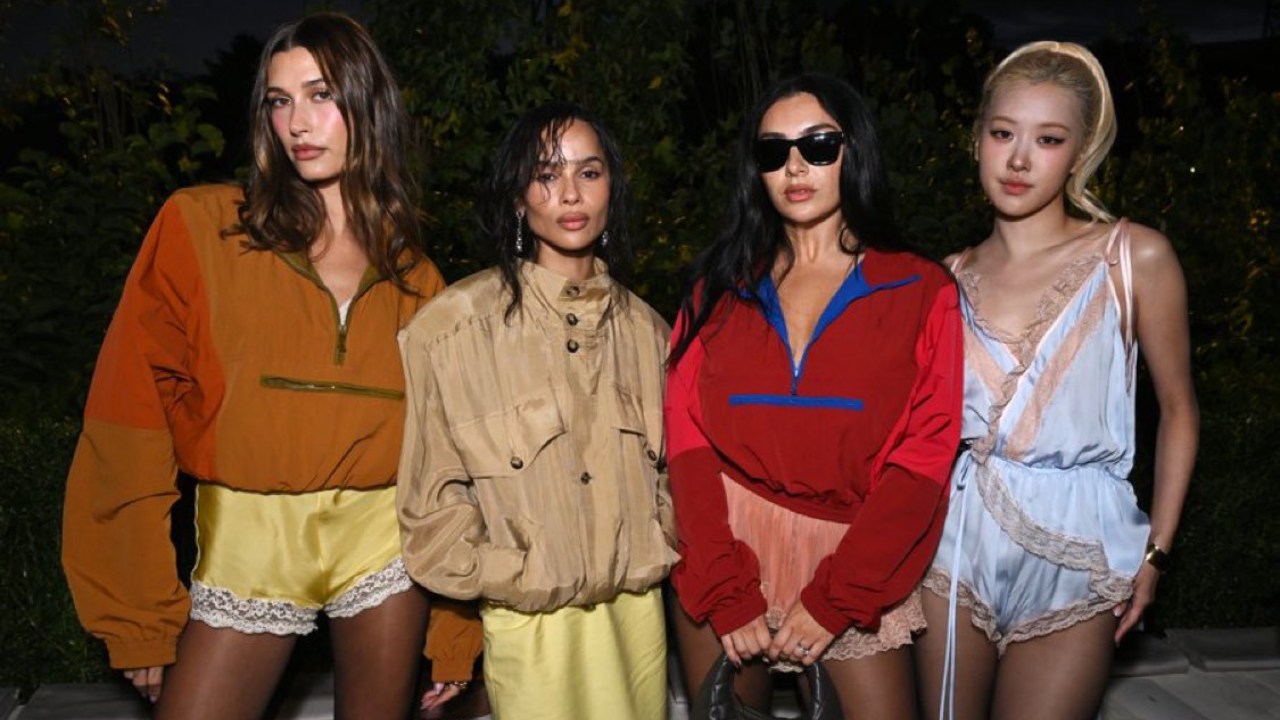 La front row de Saint Laurent durante Paris Fashion Week