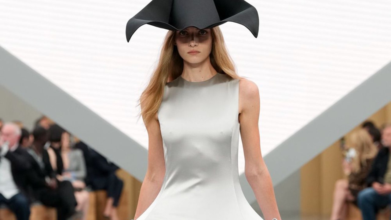 Así fue el primer Dior Womenswear SS26 de Jonathan Anderson