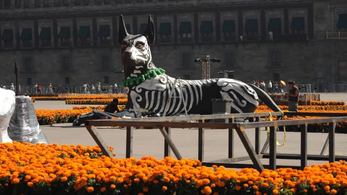 dia-de-muertos-2025-hasta-cuando-puedes-visitar-la-ofrenda-monumental-del-zocalo-y-todos-los-detalles-del-desfile