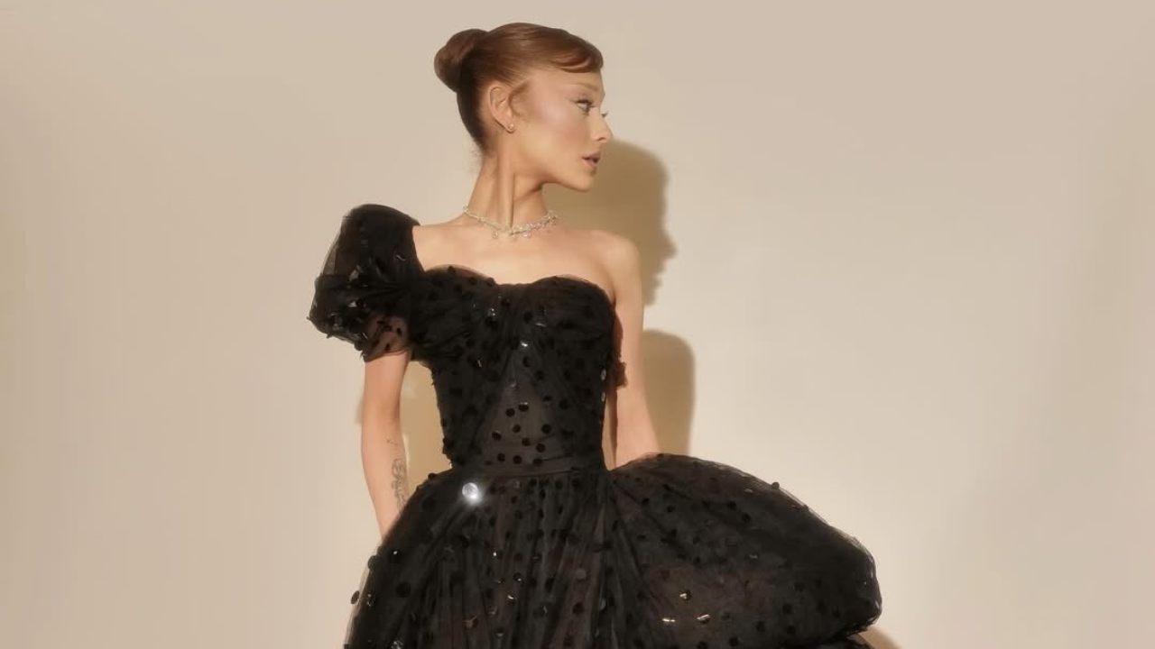 Ariana Grande lució un vestido de Gilbert Adrian, el diseñador de vestuario de ‘El mago de Oz’