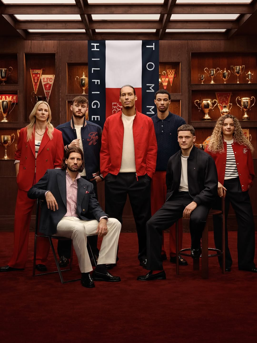 Tommy Hilfiger firma una alianza histórica con Liverpool FC por 20 años