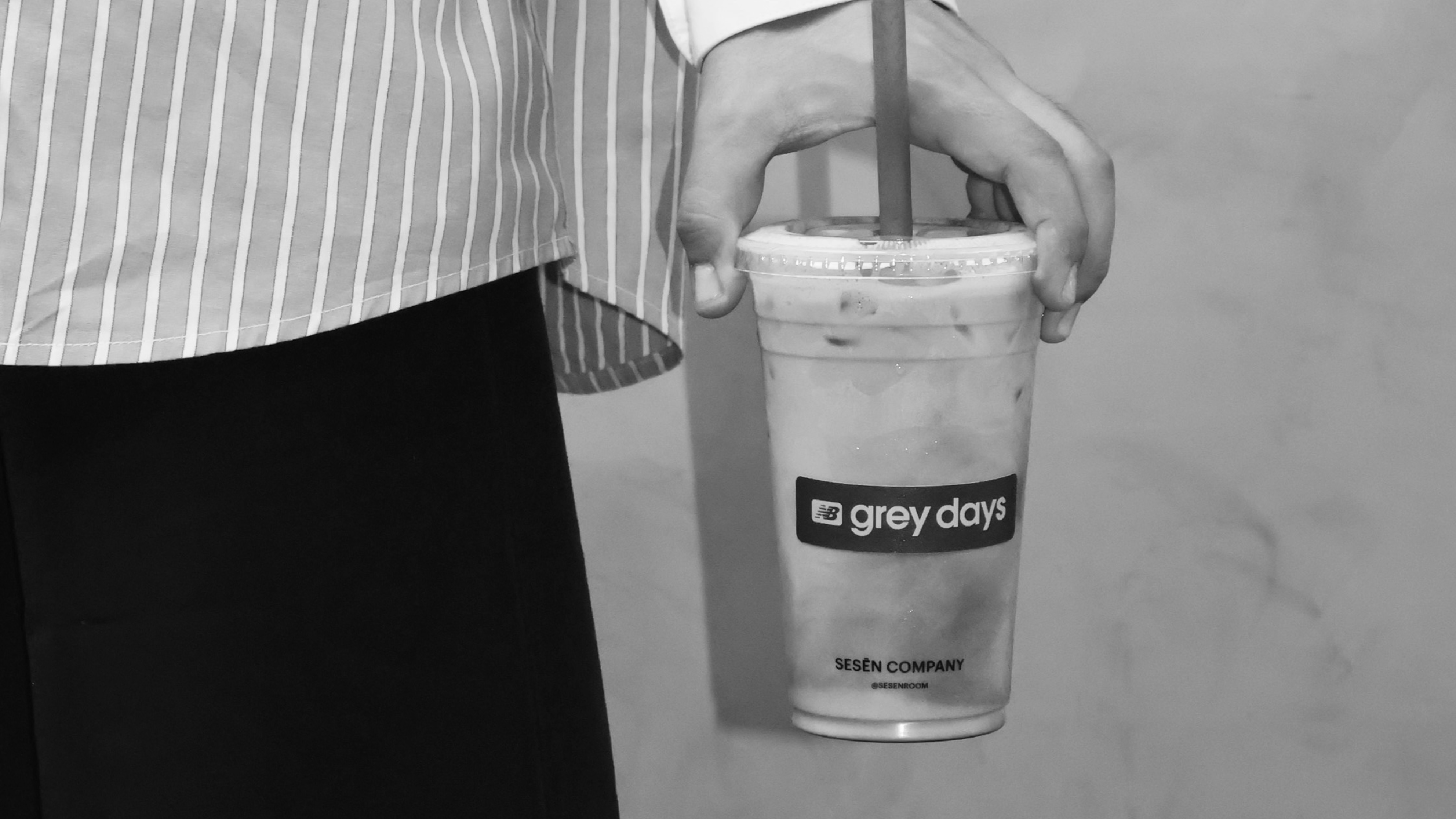 New Balance y sesēnroom presentan el café más aesthetic de Grey Days