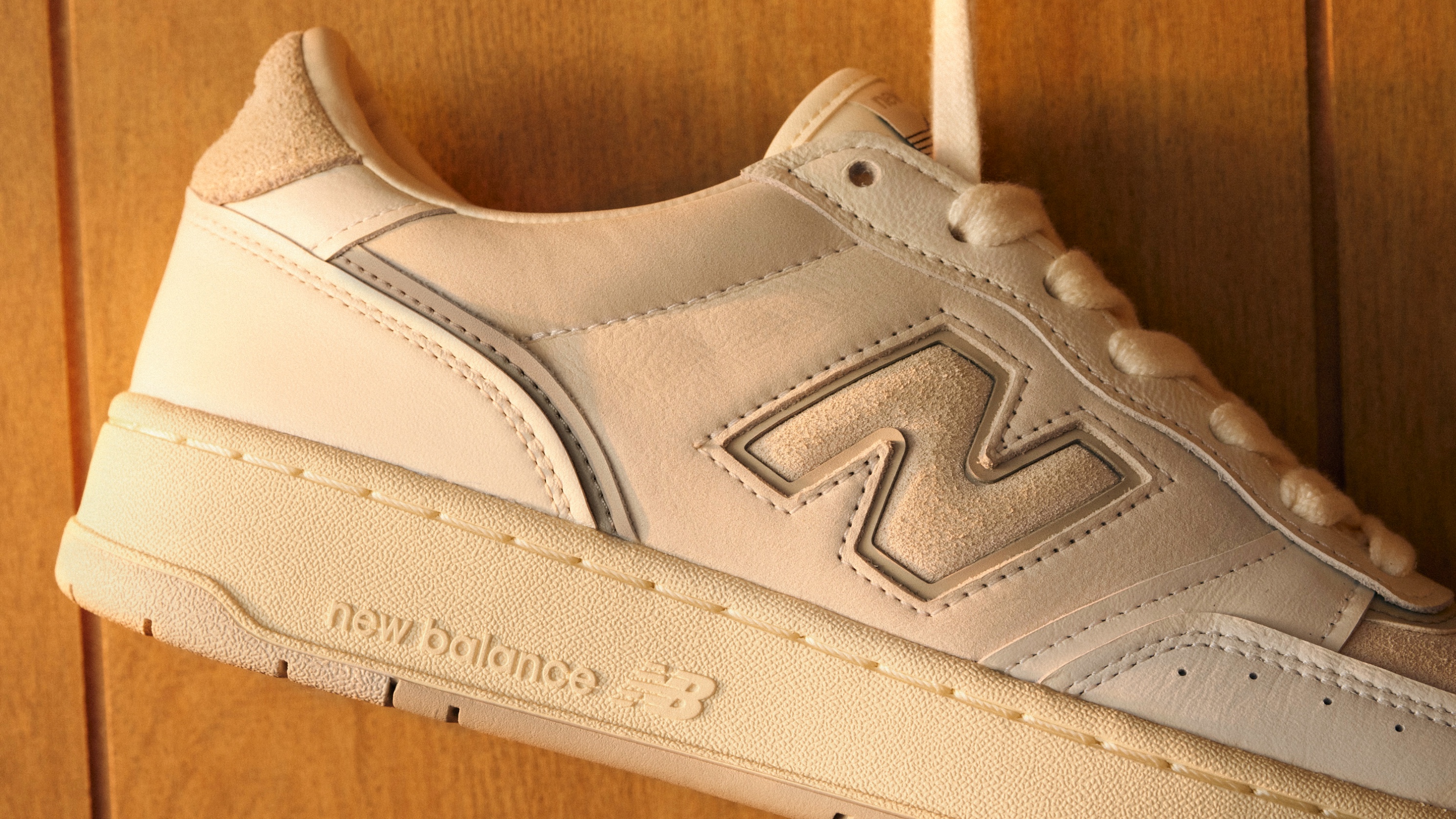 New Balance 950: los sneakers inspirados en el básquetbol que dominarán el streetwear