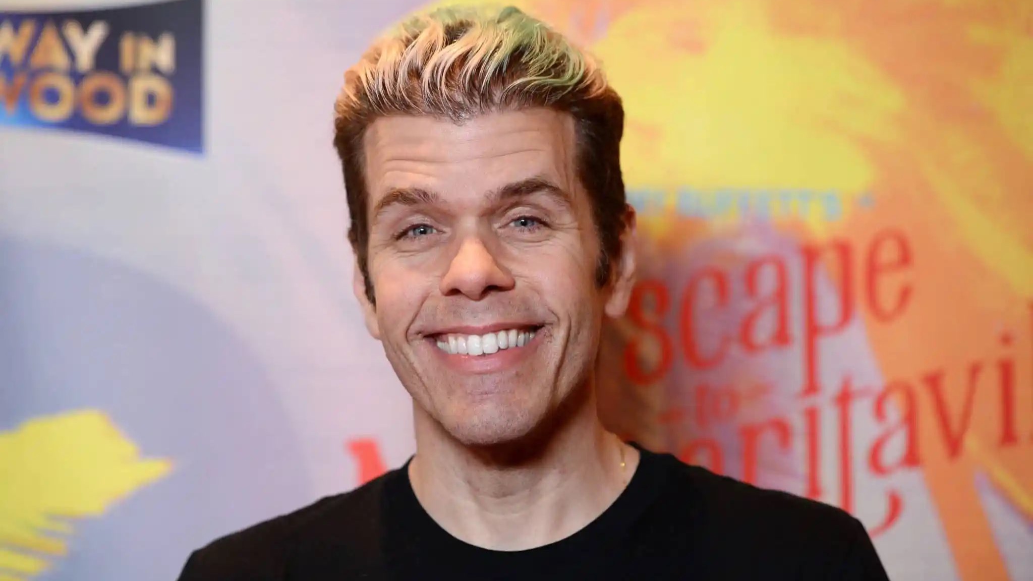 ¿Qué le pasó a Perez Hilton? El bloguero fue hospitalizado tras un alarmante live en TikTok