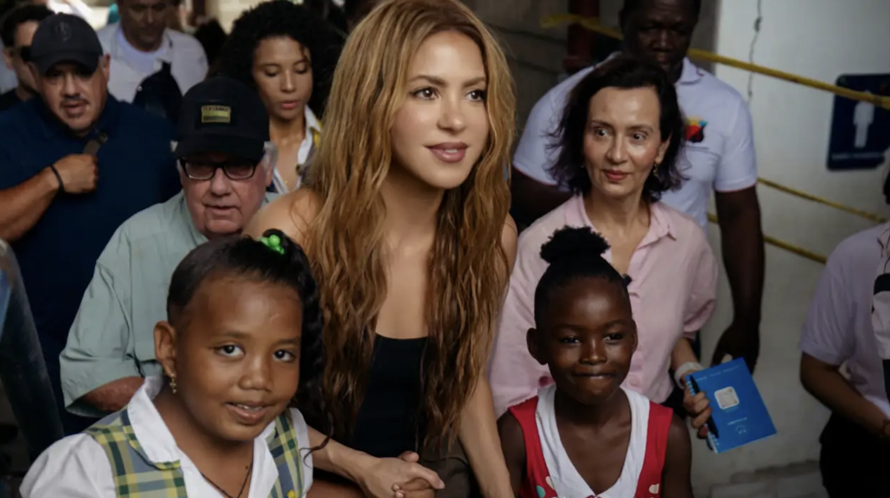 Shakira visita las zonas afectadas por el terremoto en Colombia