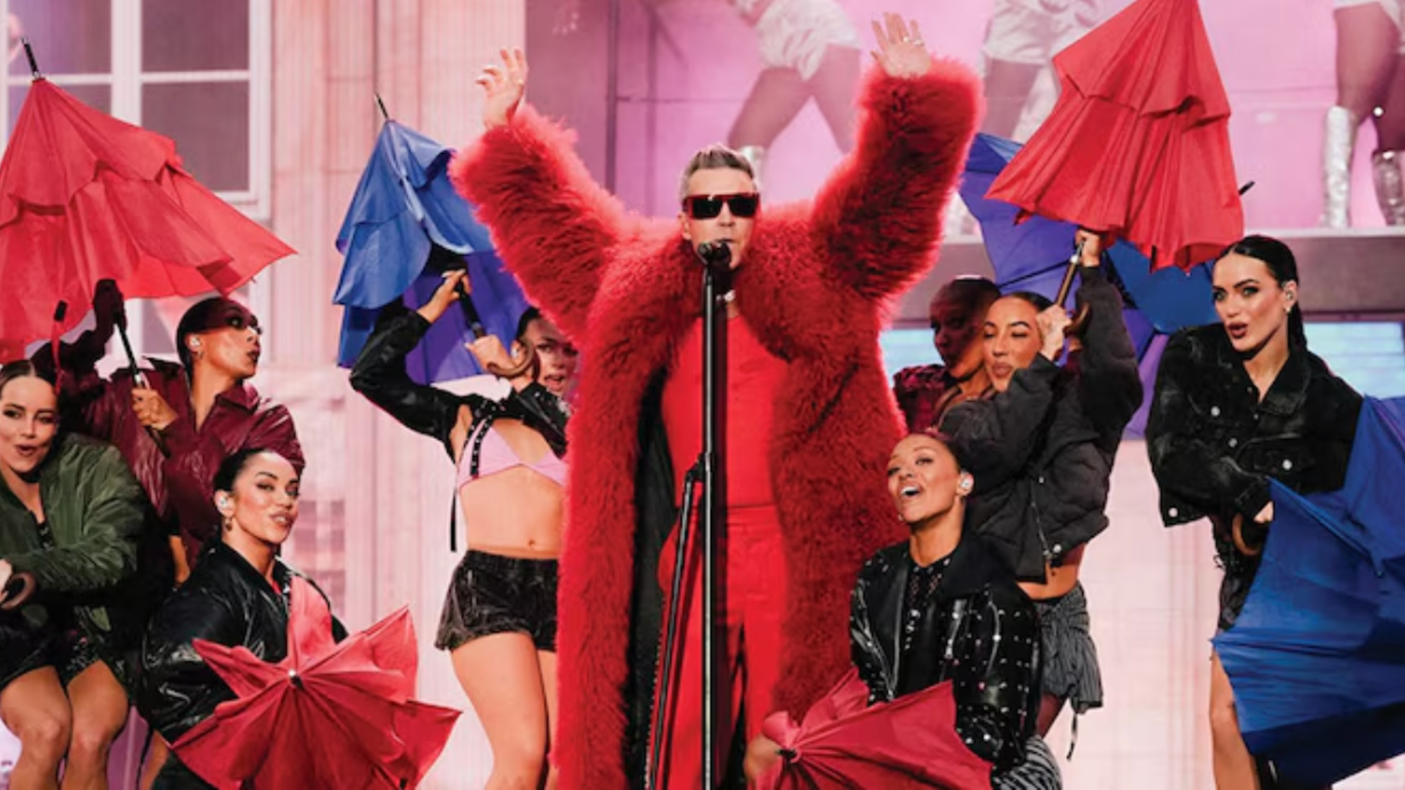 Robbie Williams conquista México con un concierto lleno de humor, música y emoción