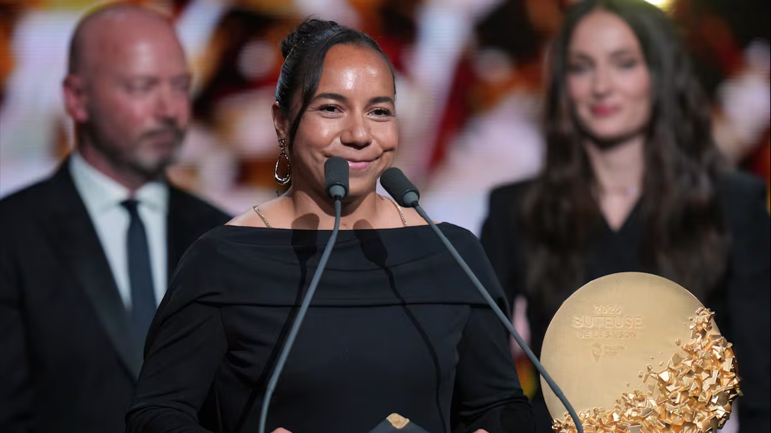 Charlyn Corral hace historia en el Balón de Oro: es la primera mexicana en ganar un premio